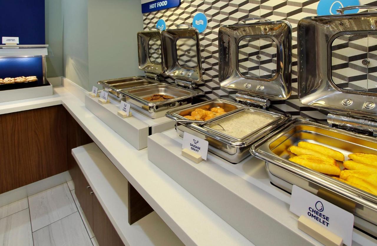 Holiday Inn Express & Suites - Hawaiian Gardens By Ihg Ngoại thất bức ảnh
