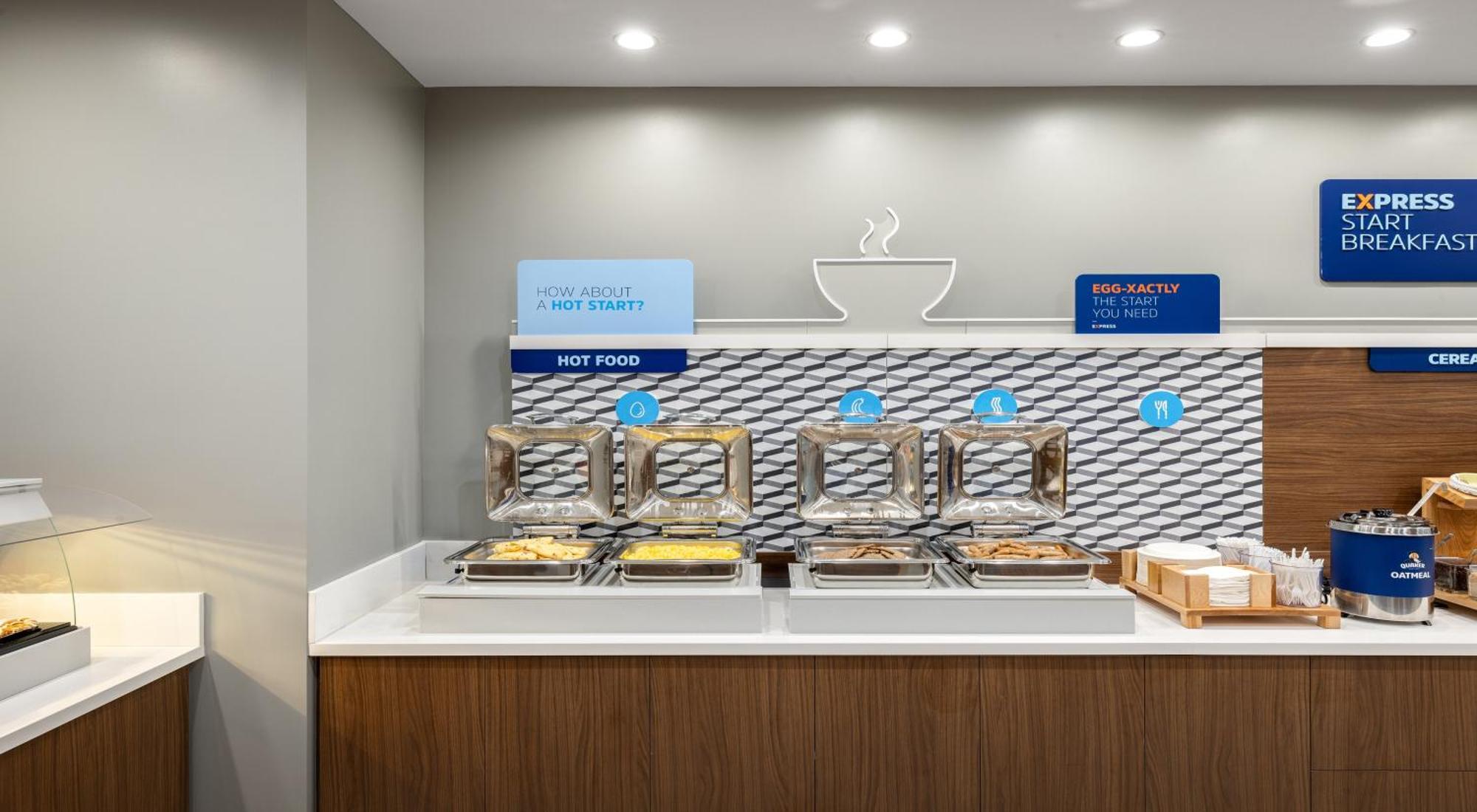 Holiday Inn Express & Suites - Hawaiian Gardens By Ihg Ngoại thất bức ảnh