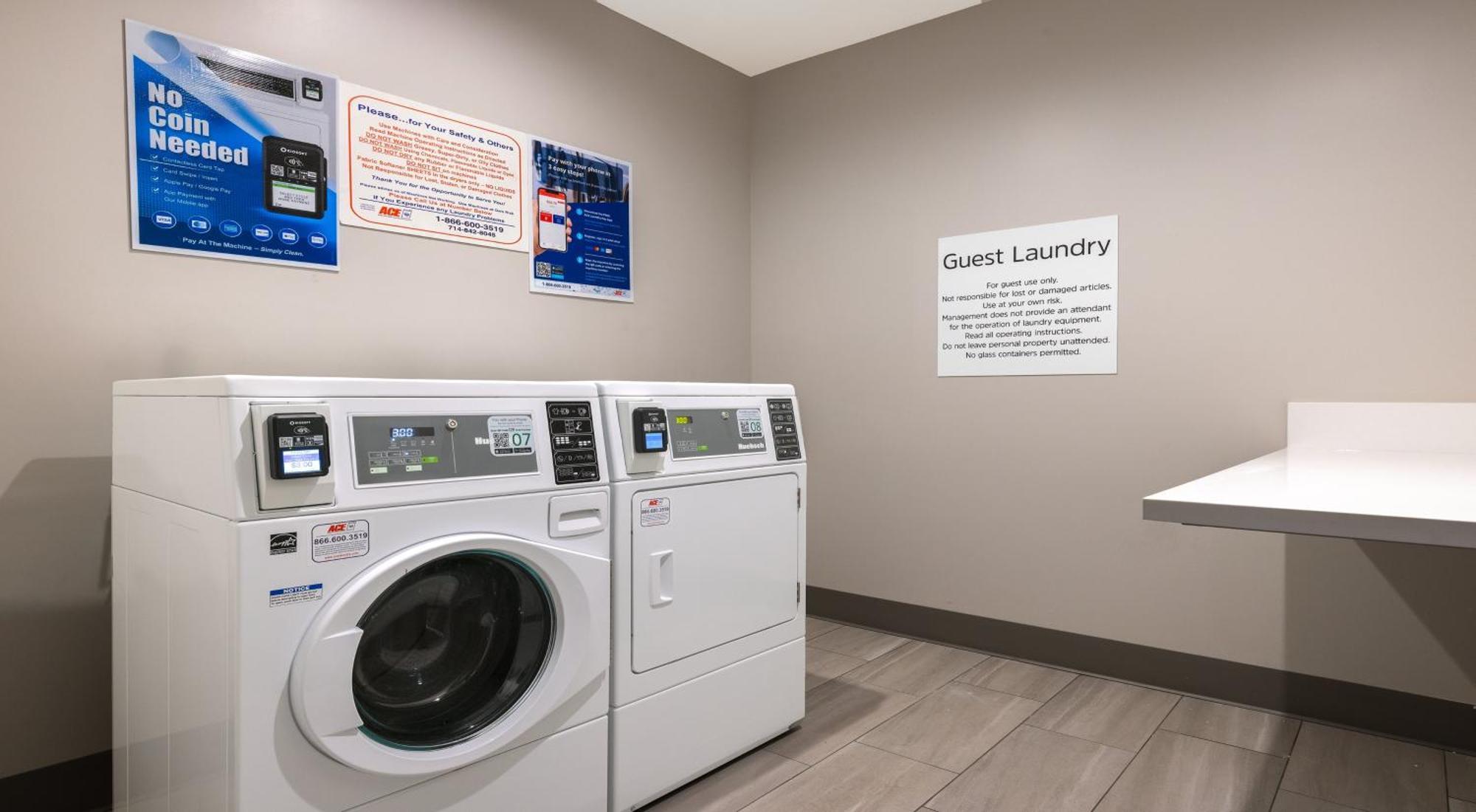 Holiday Inn Express & Suites - Hawaiian Gardens By Ihg Ngoại thất bức ảnh