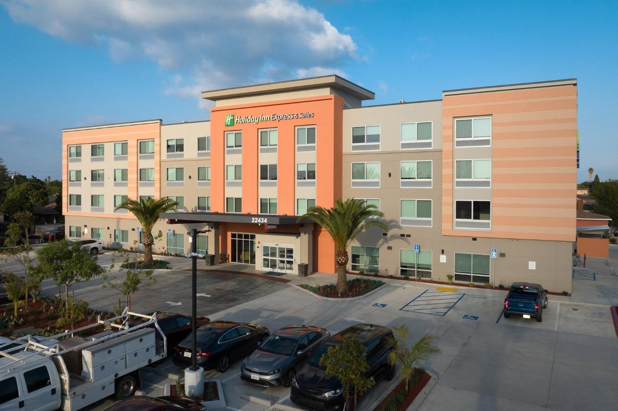 Holiday Inn Express & Suites - Hawaiian Gardens By Ihg Ngoại thất bức ảnh