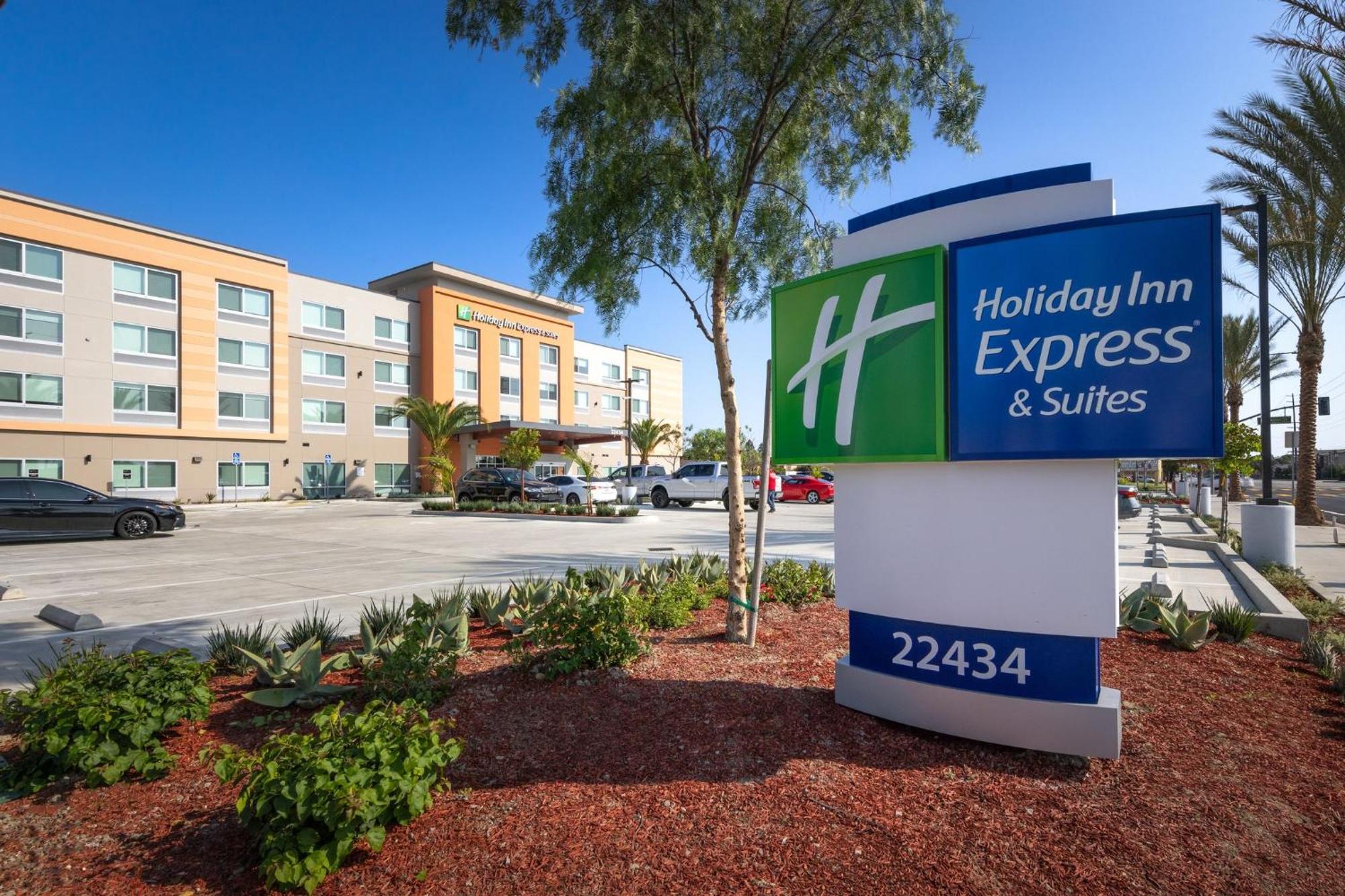 Holiday Inn Express & Suites - Hawaiian Gardens By Ihg Ngoại thất bức ảnh
